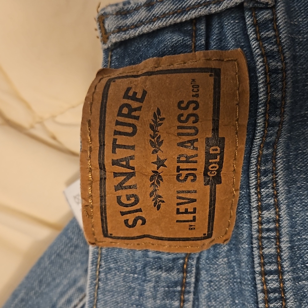 Jeans - Picture 3 of 4